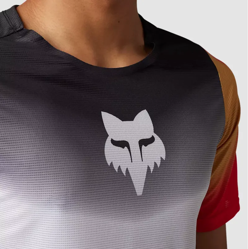 Fox Racing Flexair Novah Short Sleeve Jersey in Black/White-3